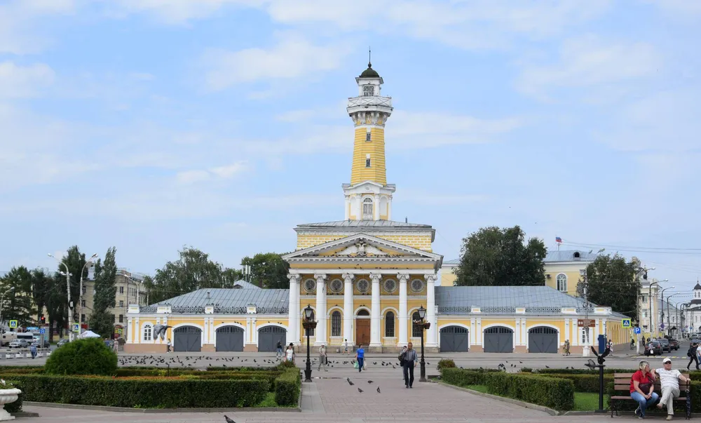 Пожарная каланча на Сусанинской площади в Костроме