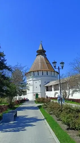 Красная башня