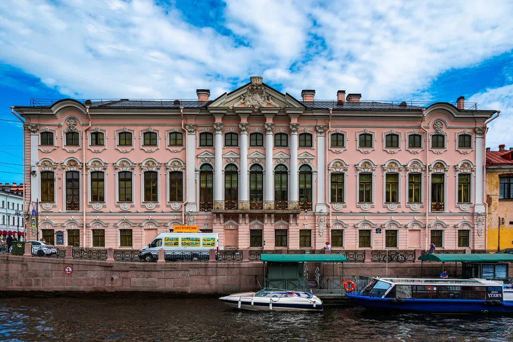 Строгановский дворец