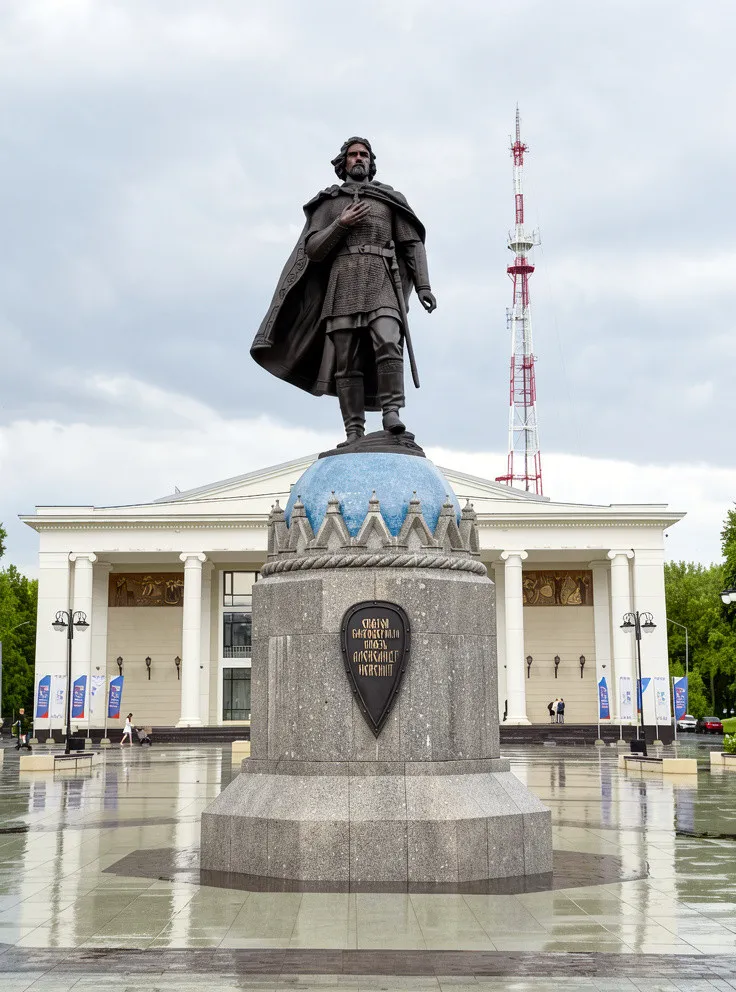 Площадь Александра Невского