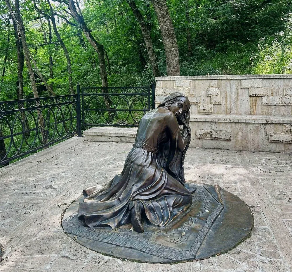 Жанровая скульптура Бэла