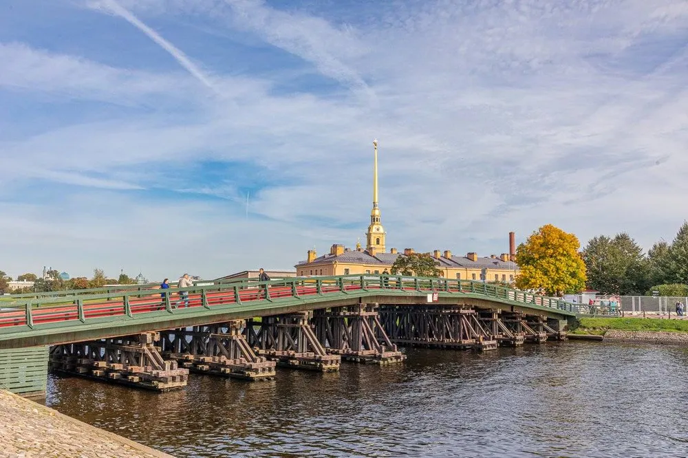 Экскурсия Экскурсия в Петропавловскую крепость (собор, тюрьма) и Кунсткамера