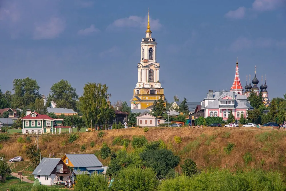 Ризоположенский монастырь XIII в.