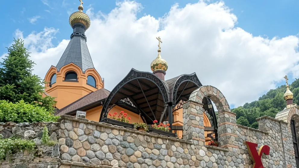 Экскурсия Дагомысские корыта, Монастырь дружбы и чайная душа Солохаула