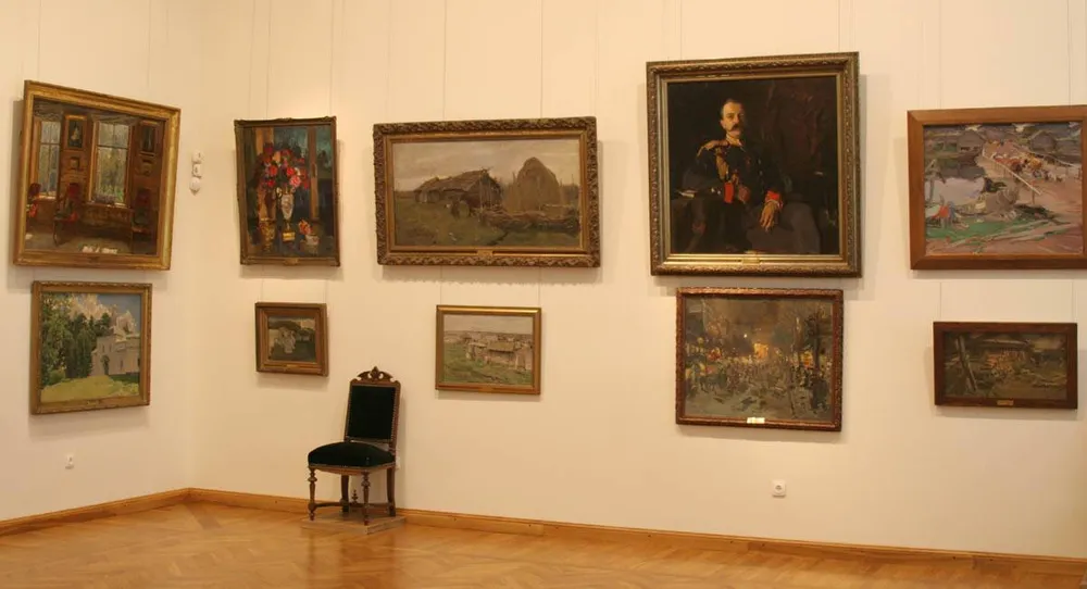 Картинная галерея в Художественном музее имени А. Н. Радищева в Саратове
