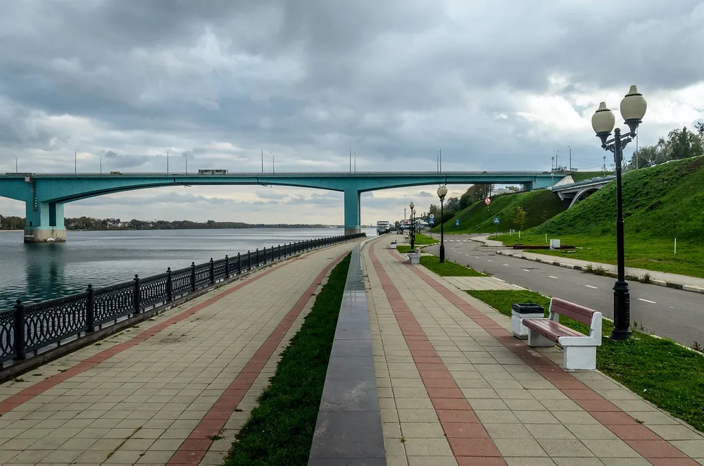Волжская набережная в Ярославле