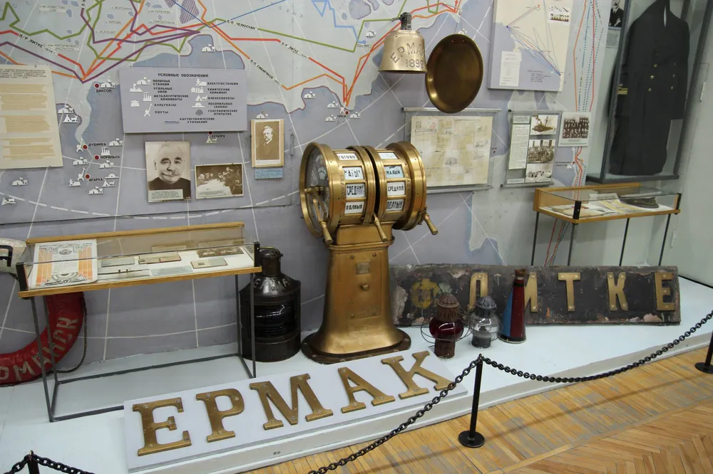 Экспозиция ледокола Ермак в Мурманском областном краеведческом музее