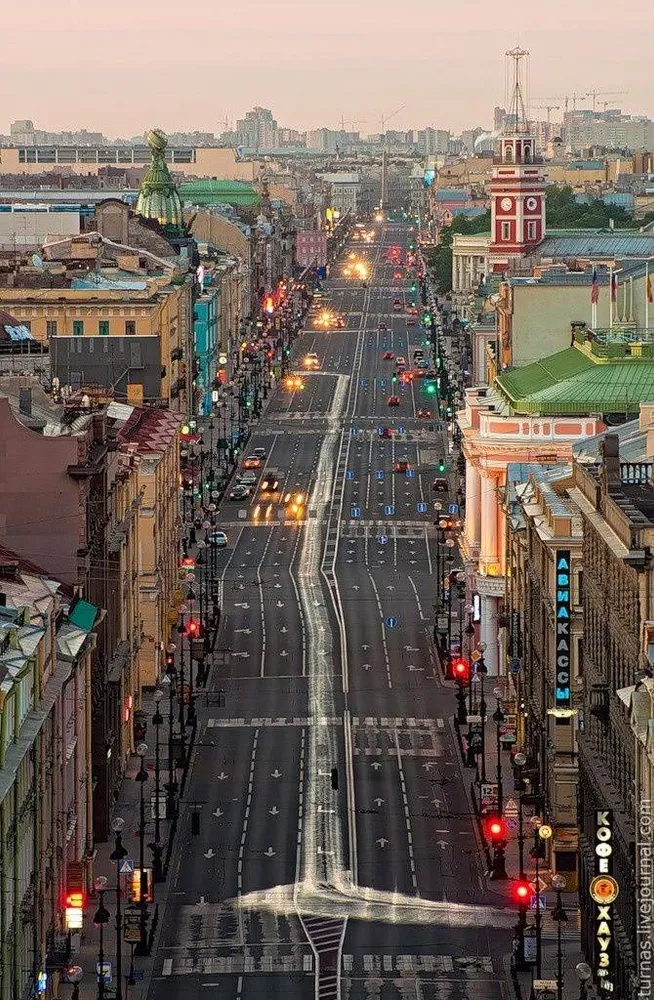Неаский проспект
