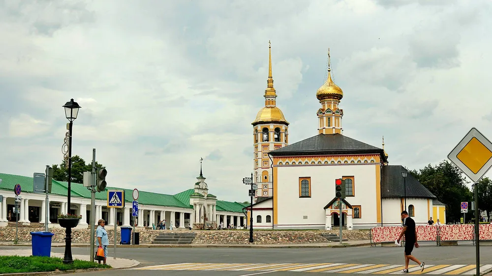 Воскресенская церковь в городе Суздаль — часть знаменитого туристического маршрута Золотое кольцо
